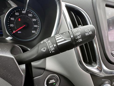 Used 2023 Chevrolet Equinox LS w/ LS Convenience Package AWD/4WD image 19