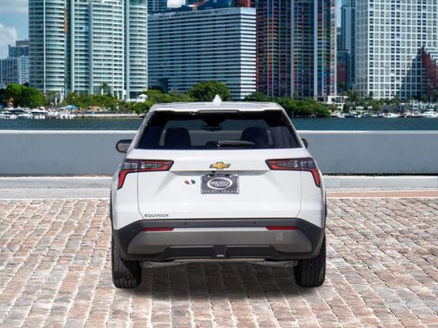 Used 2025 Chevrolet Equinox LT image 6