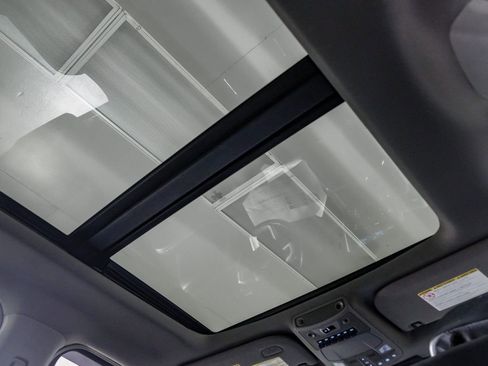 Used 2021 Ford F250 Lariat w/ Lariat Ultimate Package image 21