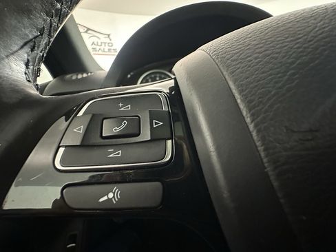 Used 2017 Volkswagen Touareg Wolfsburg Edition image 30