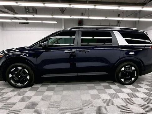 Used 2026 Kia Carnival EX FWD image 15