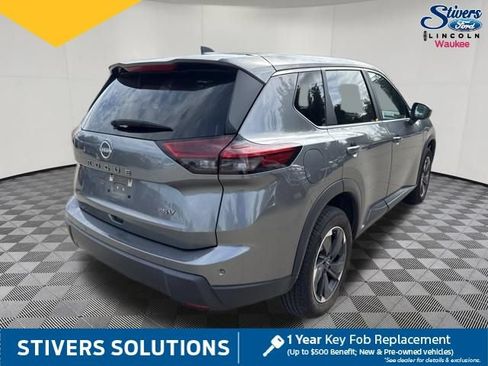 Used 2024 Nissan Rogue SV FWD image 6