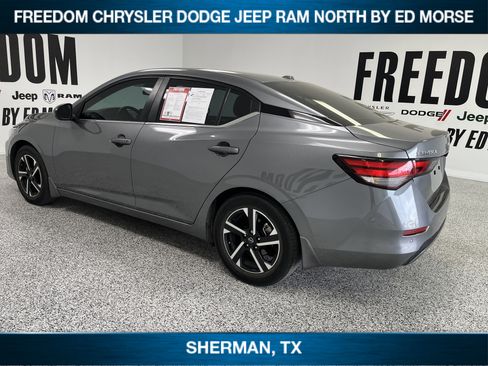 Used 2024 Nissan Sentra SV image 6