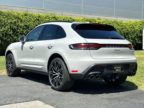 New 2026 Porsche Macan AWD/4WD image 3