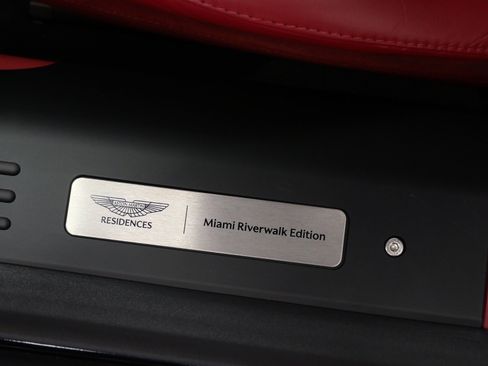 Used 2023 Aston Martin DB11 Coupe RWD image 26
