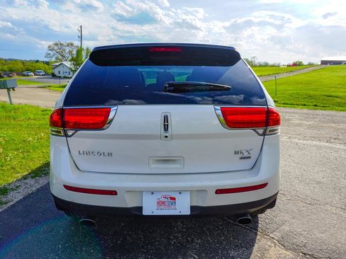 Used 2013 Lincoln MKX AWD image 4