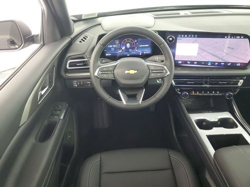 New 2026 Chevrolet Traverse LT w/ Sun and Wheel Package FWD image 14