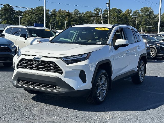 Certified 2024 Toyota RAV4 XLE FWD image 4