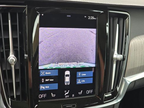 Used 2021 Volvo S90 T6 Inscription image 10