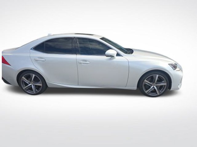Used 2018 Lexus IS 300 w/ Comfort Package RWD image 8