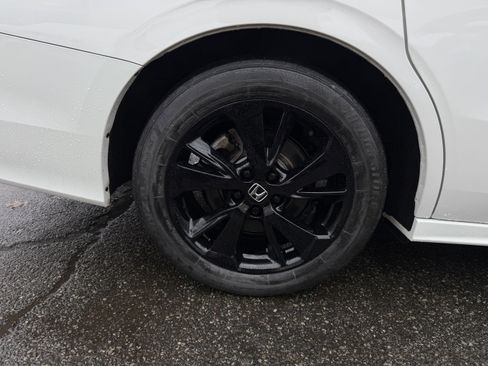 Used 2023 Honda Odyssey Sport image 9