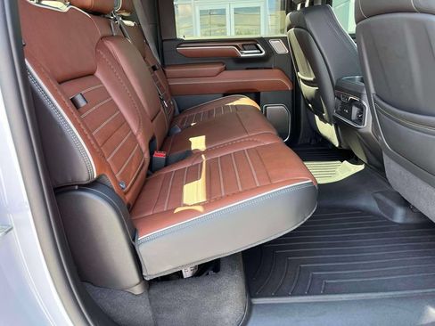 Used 2025 GMC Sierra 2500 Denali Ultimate AWD/4WD image 19