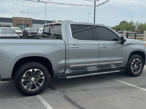 Used 2025 Chevrolet Silverado 1500 High Country AWD/4WD image 7
