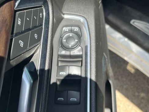 Used 2024 GMC Sierra 1500 SLT RWD image 5