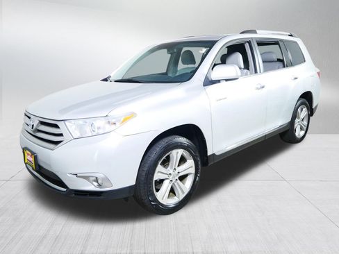 Used 2013 Toyota Highlander Limited image 3