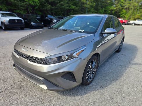 Used 2023 Kia Forte LXS FWD image 3