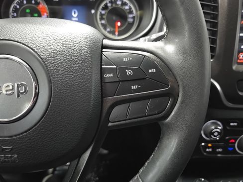 Used 2022 Jeep Cherokee Trailhawk w/ Premium Leather Package AWD/4WD image 22