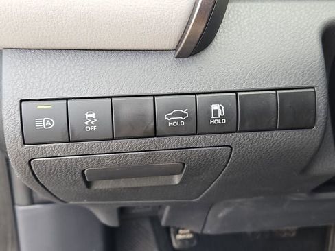 Used 2023 Toyota Camry SE image 30