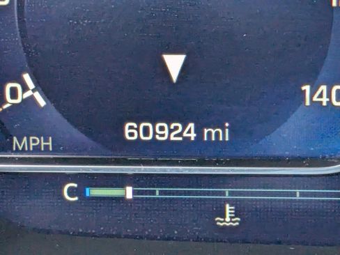 Used 2022 Chevrolet Tahoe High Country image 35