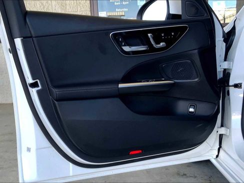 Used 2024 Mercedes-Benz C 300 4MATIC Sedan image 21