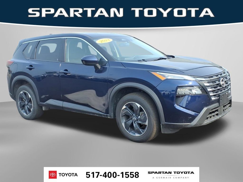 Used 2024 Nissan Rogue SV AWD/4WD image 5