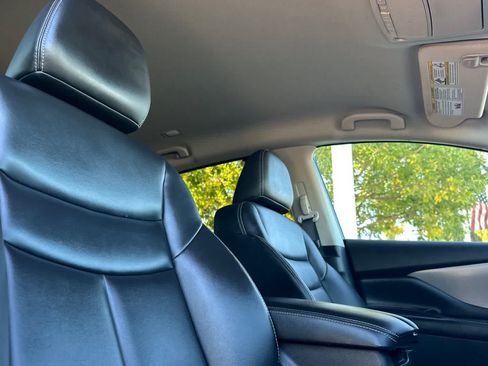 Certified 2023 Nissan Murano SV w/ SV Midnight Edition Package FWD image 20