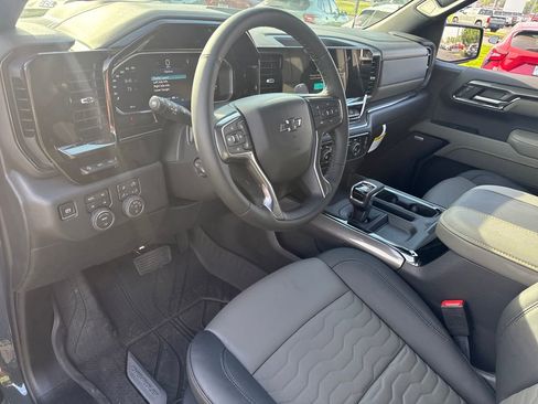 New 2026 Chevrolet Silverado 1500 ZR2 image 17