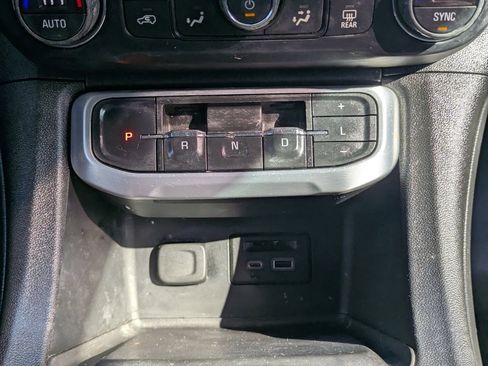 Used 2020 GMC Acadia SLT image 33