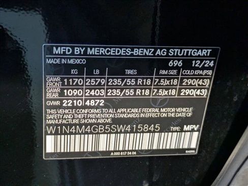 Certified 2025 Mercedes-Benz GLB 250 image 24