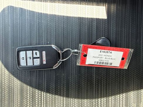 Certified 2021 Honda Passport Touring image 4