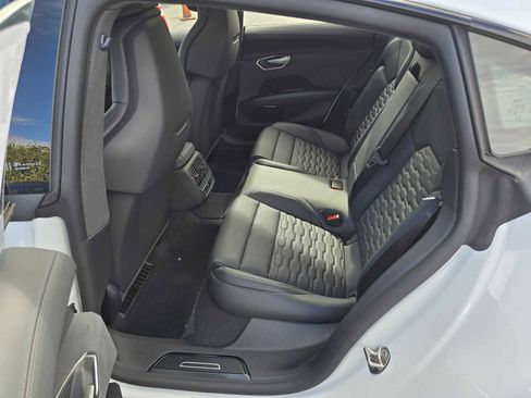 New 2026 Audi S e-tron GT Prestige image 18