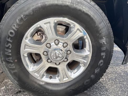 Used 2023 RAM 2500 Big Horn w/ Level 1 Equipment Group image 9