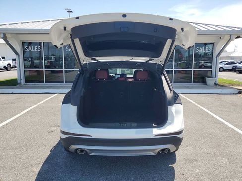 Used 2023 Lincoln Corsair Reserve FWD image 5