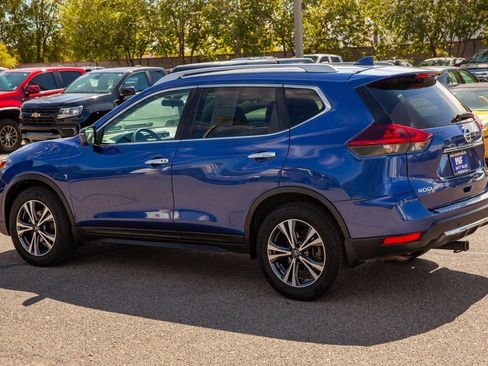 Used 2019 Nissan Rogue SV w/ Premium Package image 7