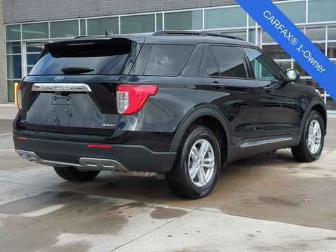 Used 2024 Ford Explorer XLT w/ Equipment Group 202A image 8