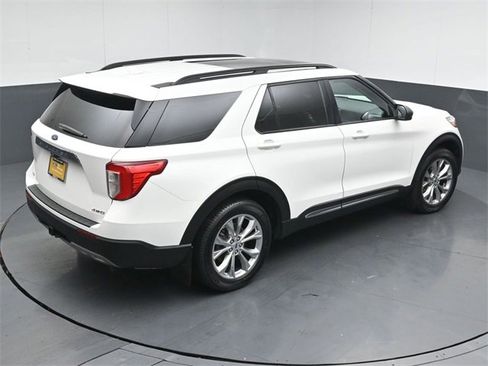 Certified 2021 Ford Explorer XLT w/ Equipment Group 202A image 52