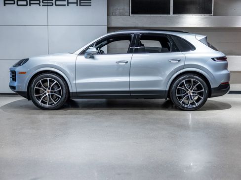New 2026 Porsche Cayenne image 2