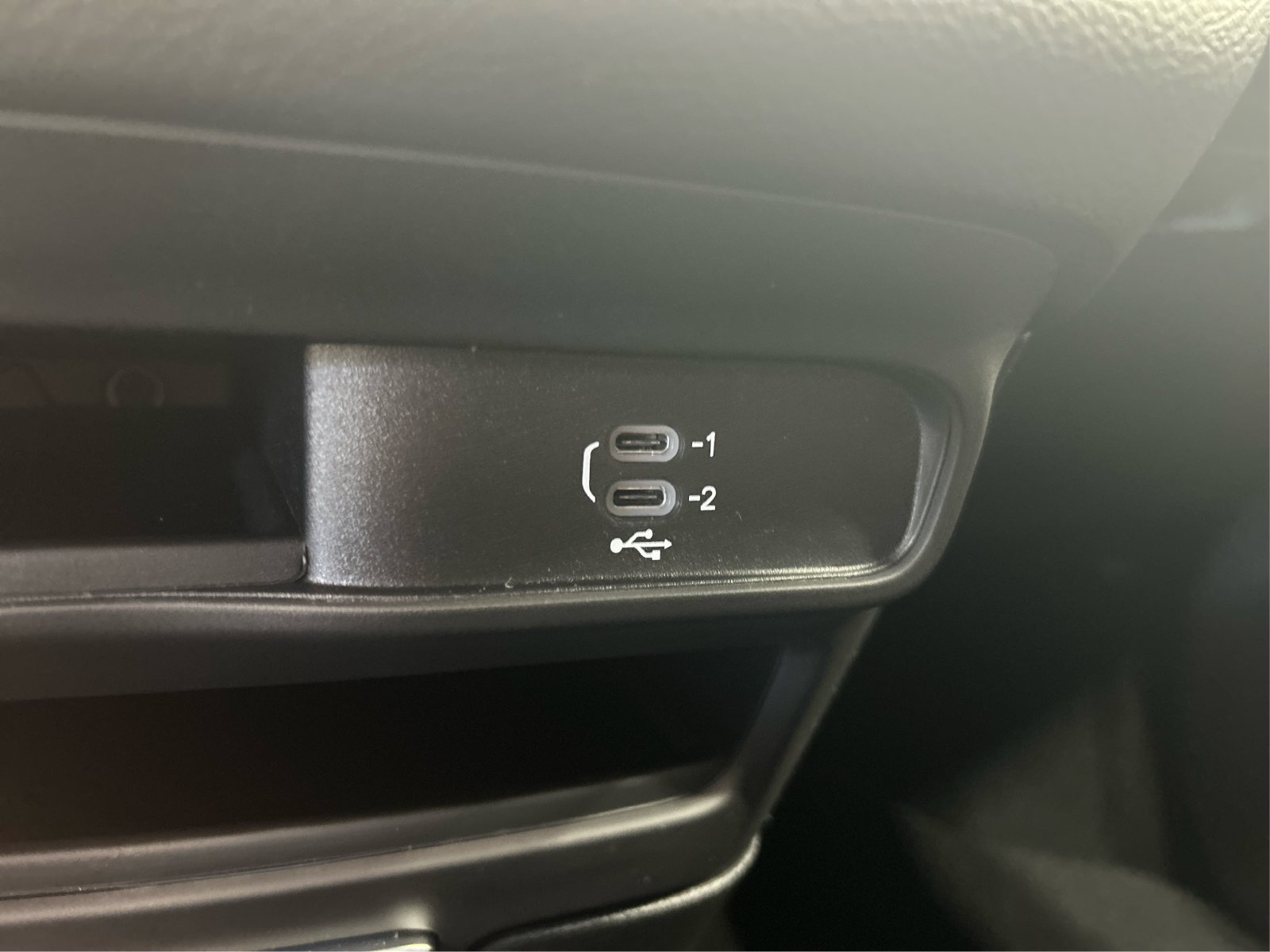 New 2027 Chrysler Pacifica Select FWD image 32