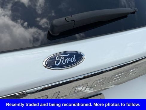 Used 2023 Ford Explorer XLT w/ Equipment Group 202A RWD image 16