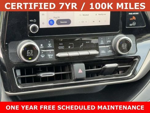 Used 2023 Toyota Highlander LE AWD/4WD image 21