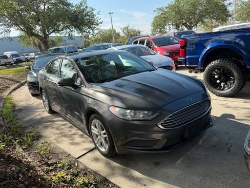 Used 2018 Ford Fusion S FWD image 2