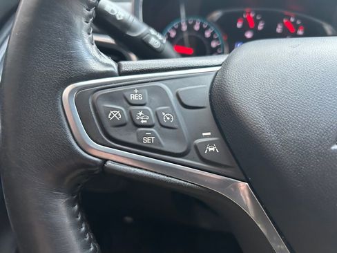 Used 2022 Chevrolet Equinox LT image 17