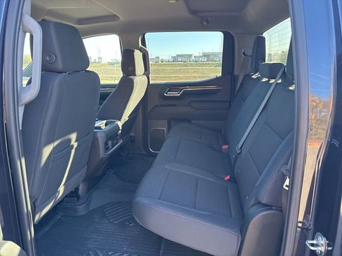 Used 2023 Chevrolet Silverado 1500 LT image 8