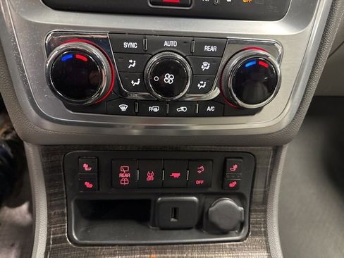 Used 2017 GMC Acadia Limited SLT image 33