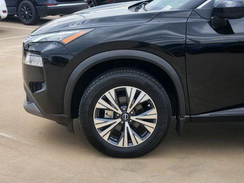 Used 2023 Nissan Rogue SV FWD image 11