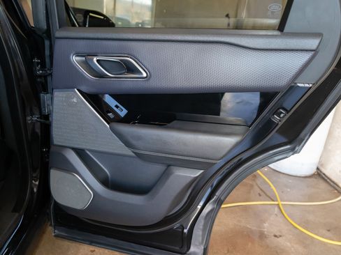 Used 2021 Land Rover Range Rover Velar R-Dynamic S image 15