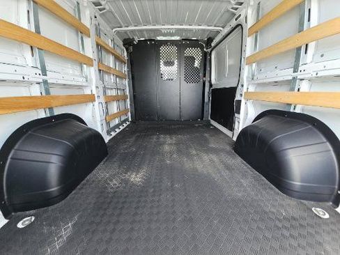 Used 2025 RAM ProMaster 2500 w/ U-Haul Equipment Group FWD image 11
