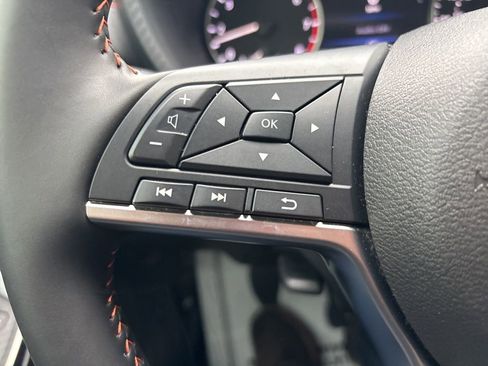 Used 2025 Nissan Sentra SR image 36