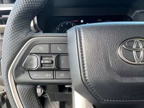 Certified 2025 Toyota Tacoma Limited image 21