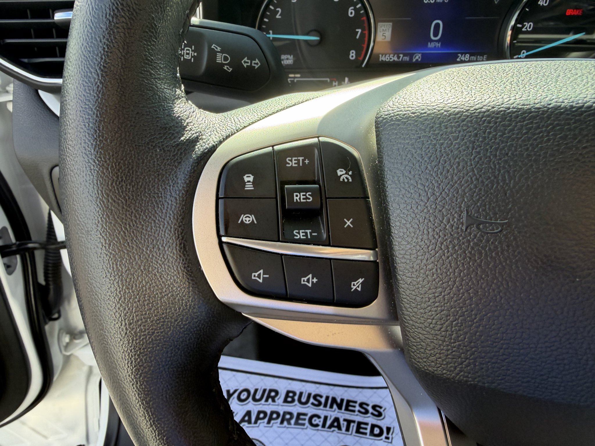 Used 2024 Ford Explorer XLT w/ Equipment Group 202A AWD/4WD image 9